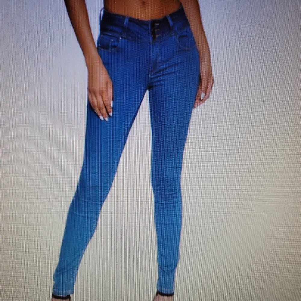 NWT WAX 3 Button Push Up Jeans - medium wash size 5